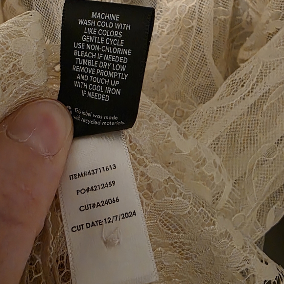 Torrid New Lace Ruffle Long Sleeve Blouse Birch Size 3x - Picture 12 of 14